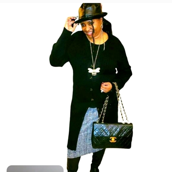 Chanel XL Maxi flap 24kt gold vintage bag 255  own a piece of Chanel history ✨️ - Picture 4 of 6